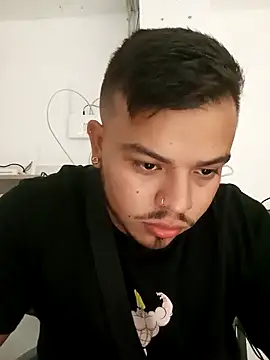 Snapshot of Naughty_Charly chatting on March 7, 12:34 pm Naughty Charly online show from March 7, 12:34 pm