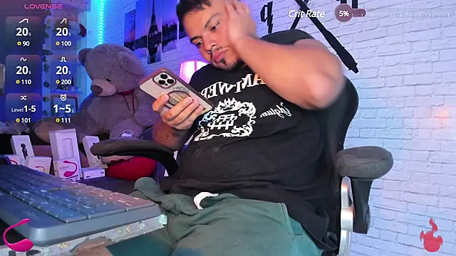 Snapshot of Naughty_Charly chatting on March 18, 8:48 pm Naughty Charly online show from March 18, 8:48 pm