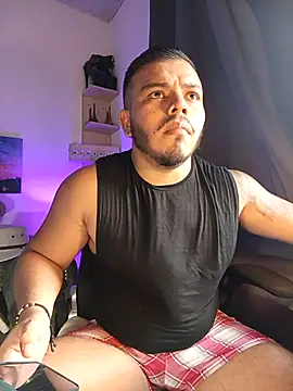 Snapshot of Naughty_Charly chatting on September 24, 8:23 pm Naughty Charly online show from September 24, 8:23 pm