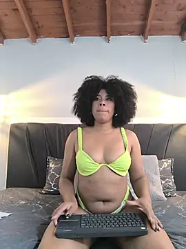 EmmilyBrant online show from May 8, 2:55 pm
