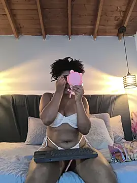 EmmilyBrant online show from May 21, 10:50 pm