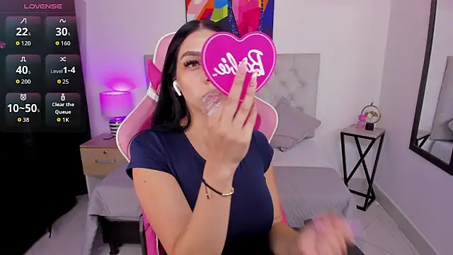 Snapshot of KristalFoxx chatting on November 13, 4:17 pm KristalFoxx online show from November 13, 4:17 pm