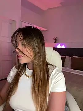 Snapshot of Condes_carmen chatting on December 17, 1:50 am Condes carmen online show from December 17, 1:50 am