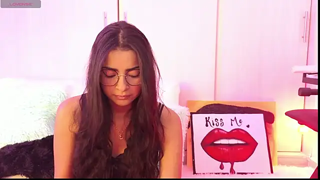 Yues050600 online show from January 19, 12:17 am