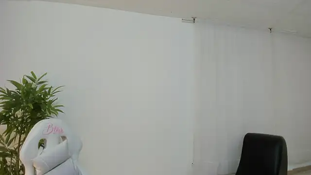 martina foxy  online show from February 27, 12:16 pm