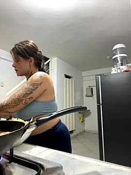 Snapshot of ivanna_rivera chatting on October 5, 11:35 pm ivanna rivera online show from October 5, 11:35 pm