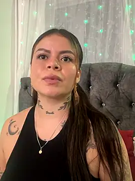 Snapshot of ivanna_rivera chatting on November 16, 4:23 pm ivanna rivera online show from November 16, 4:23 pm