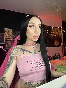 Snapshot of Molly__Moon chatting on December 10, 5:39 am Molly Moon online show from December 10, 5:39 am