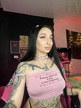 Snapshot of Molly__Moon chatting on December 11, 8:36 am Molly Moon online show from December 11, 8:36 am