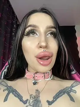 Snapshot of Molly__Moon chatting on December 29, 8:33 am Molly Moon online show from December 29, 8:33 am