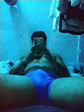 Snapshot of Woofer_dick chatting on November 27, 5:31 am Woofer dick online show from November 27, 5:31 am