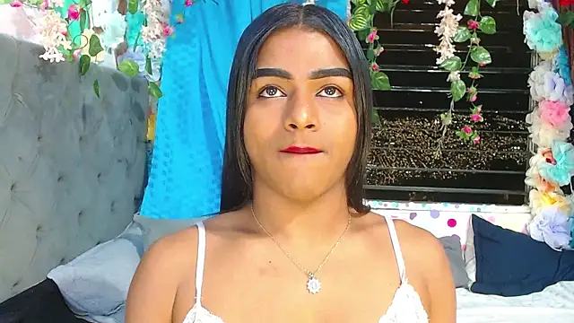 Snapshot of Karly_coffe chatting on November 18, 1:22 am Karly coffe online show from November 18, 1:22 am