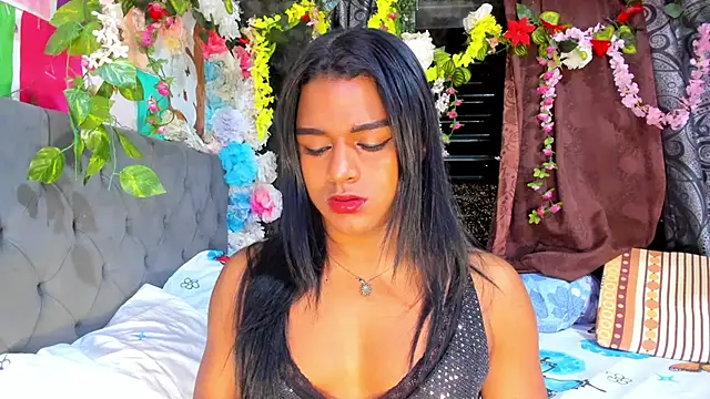 Snapshot of Karly_coffe chatting on June 17, 9:45 am Karly coffe online show from June 17, 9:45 am