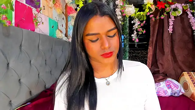 Snapshot of Karly_coffe chatting on July 9, 10:08 am Karly coffe online show from July 9, 10:08 am