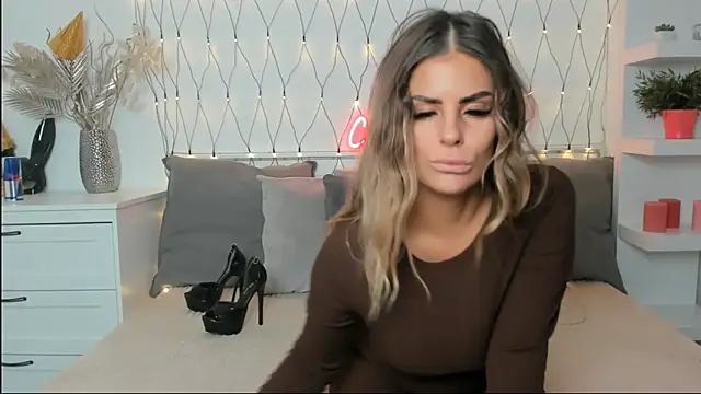 CassyCain online show from December 20, 8:17 am