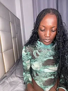 Snapshot of Fanclubbbbb chatting on December 20, 10:32 pm Fanclubbbbb online show from December 20, 10:32 pm