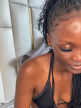 Snapshot of Fanclubbbbb chatting on January 1, 8:13 am Fanclubbbbb online show from January 1, 8:13 am