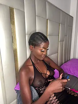 Snapshot of Fanclubbbbb chatting on February 13, 9:49 pm Fanclubbbbb online show from February 13, 9:49 pm