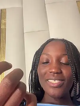 Snapshot of Fanclubbbbb chatting on March 6, 4:19 am Fanclubbbbb online show from March 6, 4:19 am