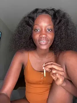 Snapshot of Fanclubbbbb chatting on October 8, 5:49 am Fanclubbbbb online show from October 8, 5:49 am