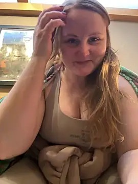 Snapshot of GingerSnap33 chatting on December 3, 8:07 pm GingerSnap33 online show from December 3, 8:07 pm