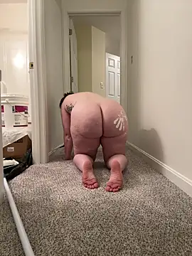 Snapshot of GingerSnap33 chatting on December 21, 3:13 am GingerSnap33 online show from December 21, 3:13 am