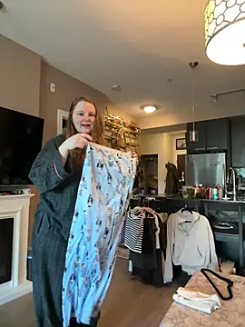 GingerSnap33 online show from February 14, 9:00 pm