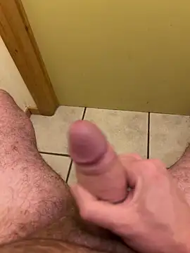 Snapshot of thestringer chatting on November 21, 8:07 pm thestringer online show from November 21, 8:07 pm