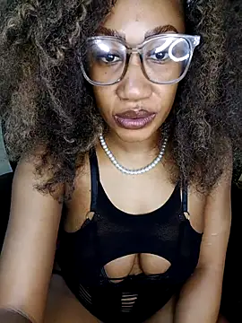 Snapshot of Puneee_Lucee chatting on December 19, 9:33 pm Puneee Lucee online show from December 19, 9:33 pm