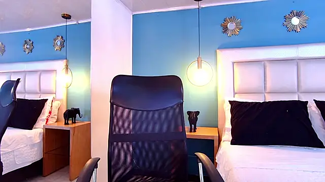 Miss ary online show from January 30, 11:11 am