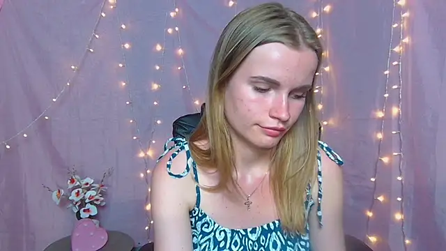Snapshot of MargaritaKiss chatting on May 22, 6:57 pm MargaritaKiss online show from May 22, 6:57 pm