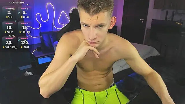 Snapshot of Brad_Maloney chatting on November 2, 8:00 pm Brad Maloney online show from November 2, 8:00 pm