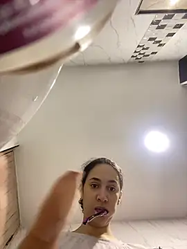 thaliacollins online show from January 17, 8:23 pm