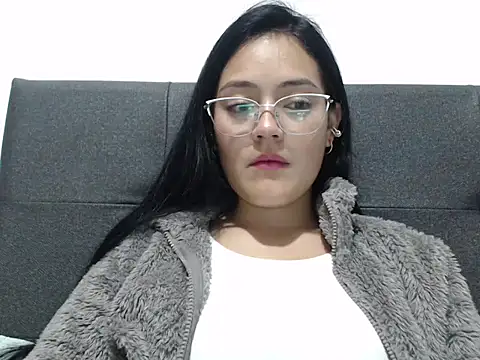 Snapshot of Alisha_99 chatting on May 25, 4:51 am Alisha 99 online show from May 25, 4:51 am