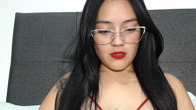 Snapshot of Alisha_99 chatting on May 26, 10:50 pm Alisha 99 online show from May 26, 10:50 pm