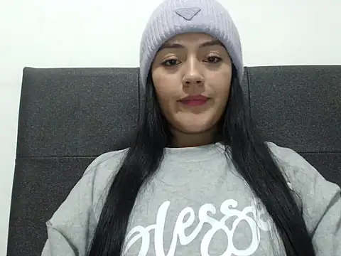 Snapshot of Alisha_99 chatting on June 9, 12:33 am Alisha 99 online show from June 9, 12:33 am
