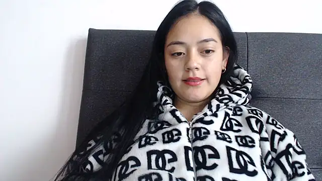 Snapshot of Alisha_99 chatting on June 16, 1:47 pm Alisha 99 online show from June 16, 1:47 pm
