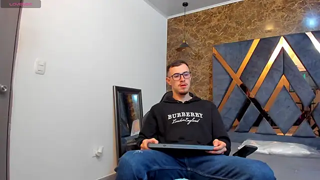 Snapshot of CodyWalkerR chatting on February 5, 5:20 pm CodyWalkerR online show from February 5, 5:20 pm