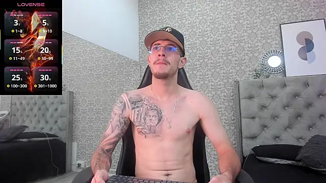 Snapshot of CodyWalkerR chatting on November 7, 5:24 pm CodyWalkerR online show from November 7, 5:24 pm