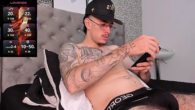 Snapshot of CodyWalkerR chatting on November 29, 5:27 pm CodyWalkerR online show from November 29, 5:27 pm