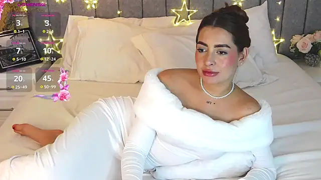 Snapshot of caralella chatting on February 16, 1:14 am caralella online show from February 16, 1:14 am