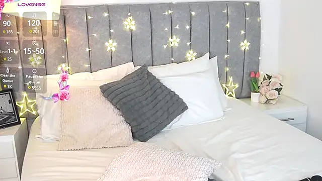 Snapshot of caralella chatting on March 14, 11:00 pm caralella online show from March 14, 11:00 pm