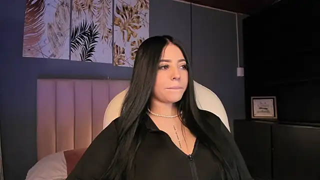 Snapshot of Maaiitee chatting on January 5, 3:23 pm Maaiitee online show from January 5, 3:23 pm