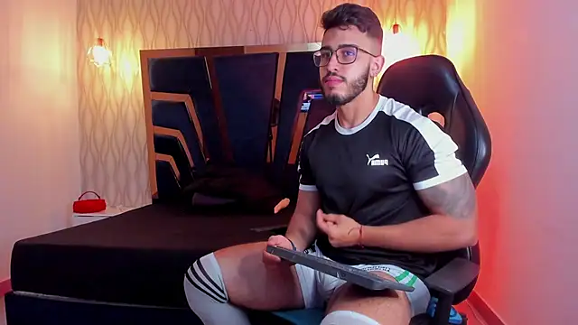 Liam Kleiin online show from February 10, 11:36 am