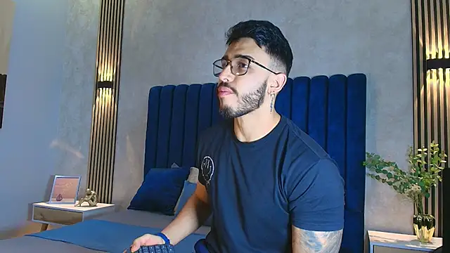 Snapshot of Liam_Kleiin chatting on June 6, 11:26 am Liam Kleiin online show from June 6, 11:26 am