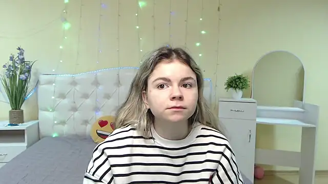 TinaRedly online show from January 27, 9:55 pm