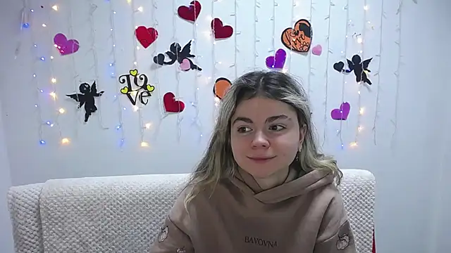 TinaRedly online show from January 31, 9:48 pm