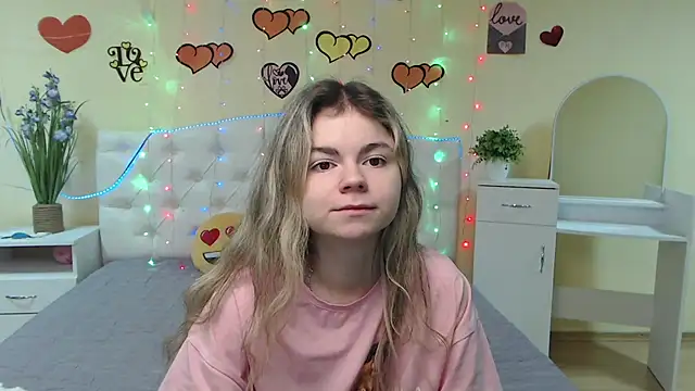 TinaRedly online show from February 16, 4:20 am