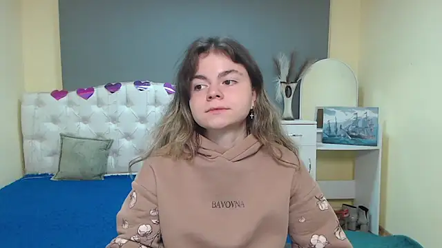 TinaRedly online show from October 15, 6:35 am