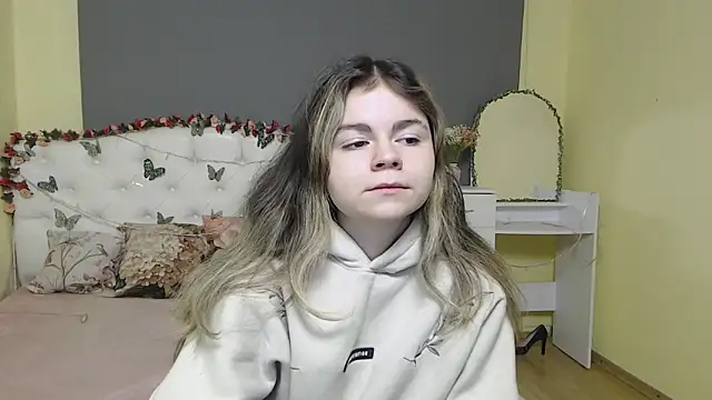 TinaRedly online show from February 25, 6:45 am